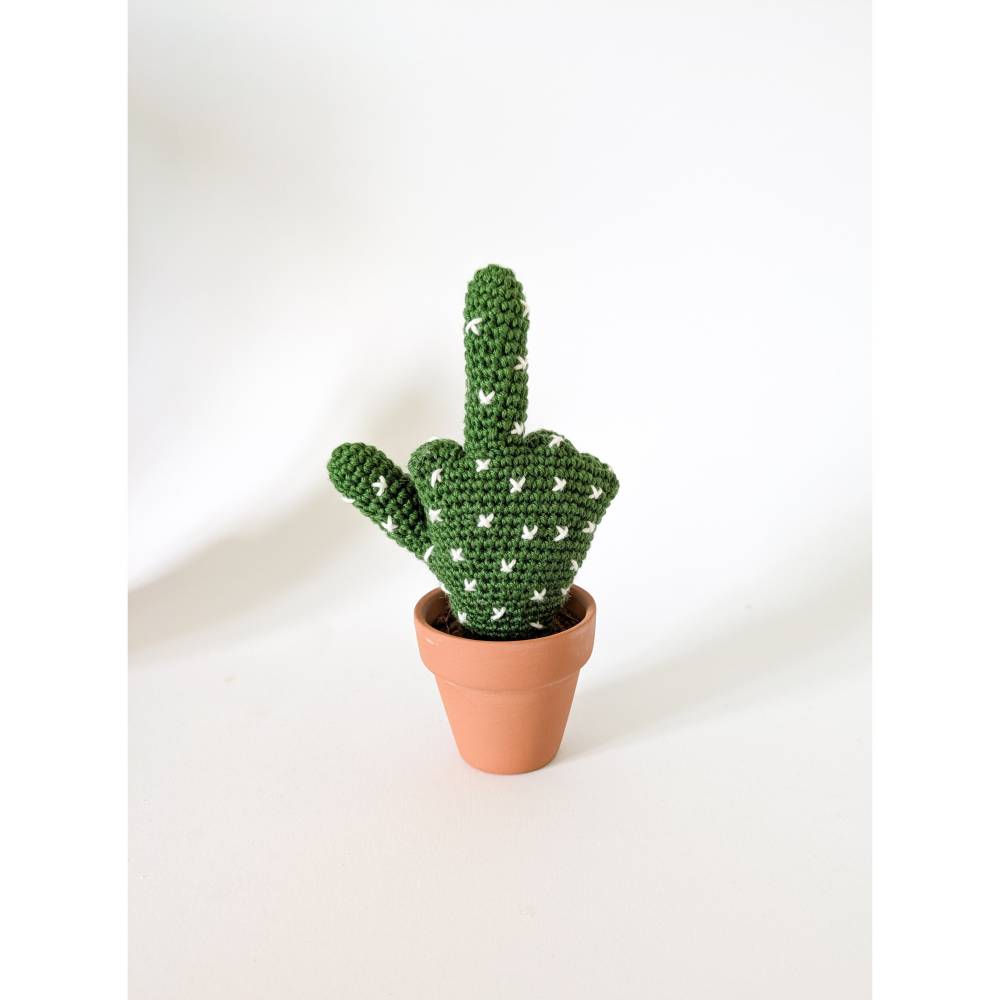 Kaktushand gehäkelt | Lustige Geschenkidee | Statement Deko | Geschenk für Kollegen | Büro-Geschenk Bild 6