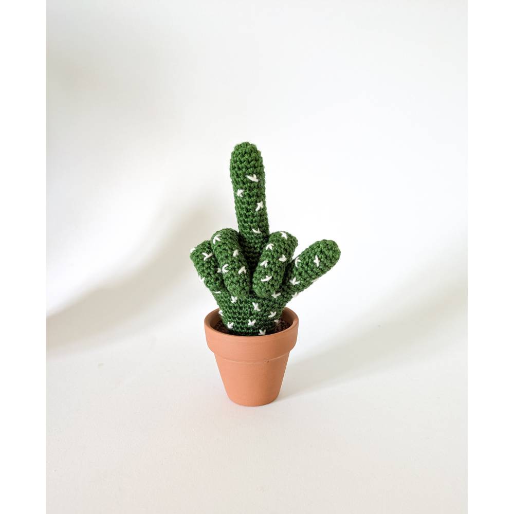 Kaktushand gehäkelt | Lustige Geschenkidee | Statement Deko | Geschenk für Kollegen | Büro-Geschenk Bild 7