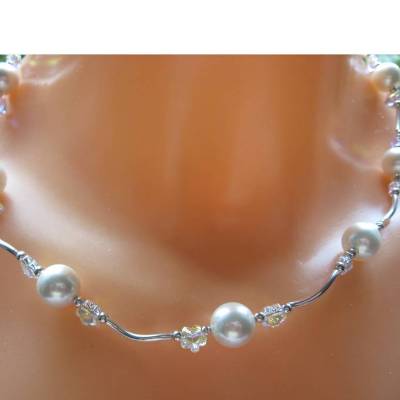 Elegante Perlenkette mit Kristall Blüten & 925er Silber – Muschelkernperlen, 42 cm
