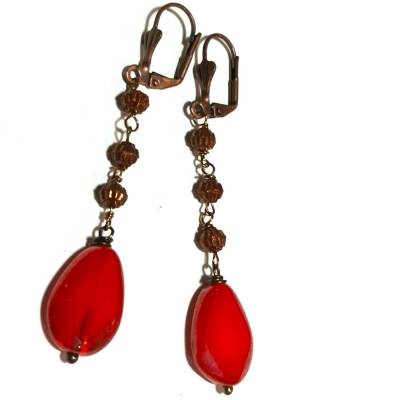 Lange rote Ohrringe handgemacht – Wirework Drahtschmuck in Kupferbronze mit venezianischem Glas