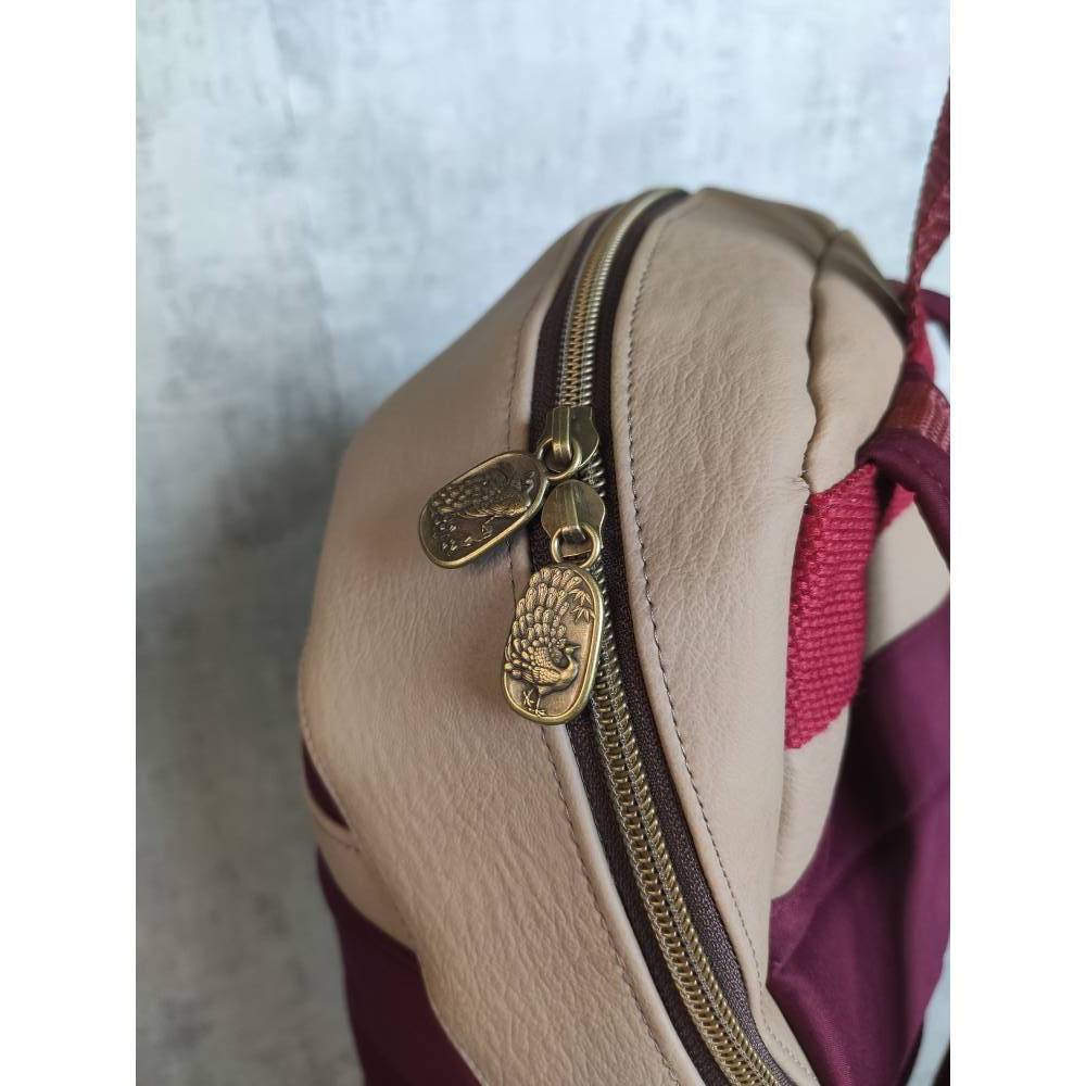Rucksack Damen aus Softshell – Handgefertigter Rucksack in Bordeaux, kleiner Designer-Rucksack Bild 2