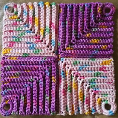 gehäkelte Topflappen 2er Set, Violett und Rosa,  Patchwork Stil