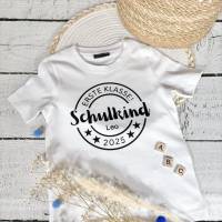 Cooles T-Shirt Schulkind 2025 mit Name des Kindes, personalisiert, Erstklässler, Geschenk zur Einschulung