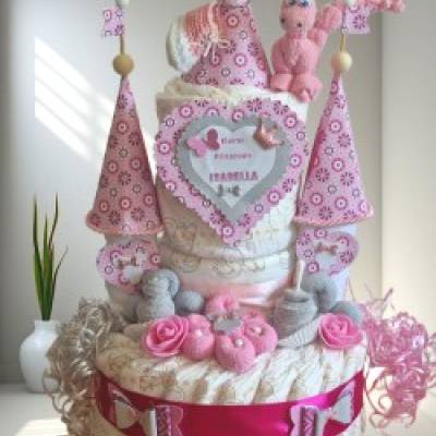 Windeltorte Mädchen Windelschloss rosa personalisiert mit Namen und Babyschuh