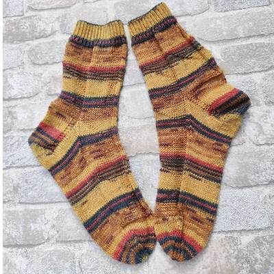 Handgestrickte Socken Größe 40/41 – Herbstliche Unikate aus Opal Sockenwolle