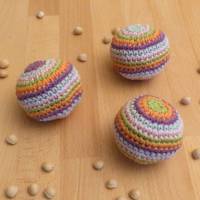 3 gehäkelte Jonglierbälle aus Biobaumwolle, bunt geringelt, Handarbeit