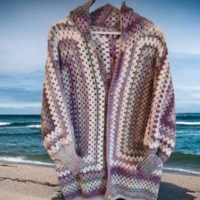Hexagon Cardigan, gehäkelt, Handarbeit 