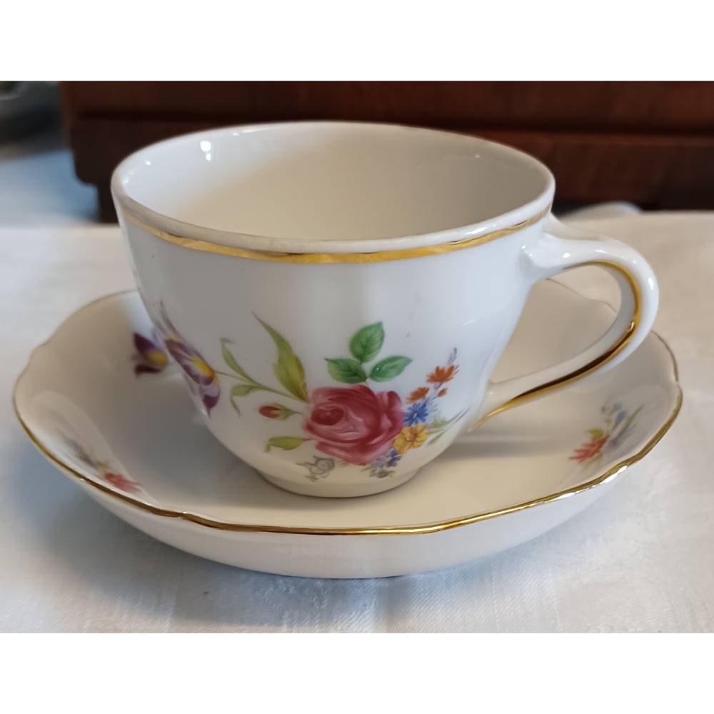 Porzellan Mocca Tasse mit Unterteller – Vintage, unbeschädigt, Sammlerstück