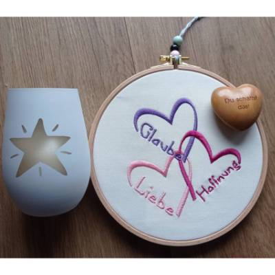 Stickrahmen- Liebe, Glaube, Hoffnung - Erinnerung • Deko • Dekoration • Holzrahmen • Andenken • Kirche • Gedenken•Trauer