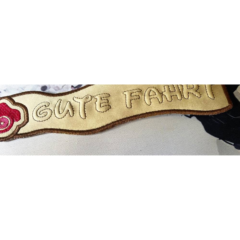 Stickdatei 3D-Anhänger GUTE FAHRT, Maschinenstickerei, Stickmuster mit Trapunto-Effekt, 3D-Stick, Lesezeichen Bild 3