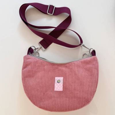 VERSANDFERTIG! KORALLENROSA Halbmondtasche Crossbag aus Breitcord in 3 Größen – Wechselgurt & Streetstyle von zimt