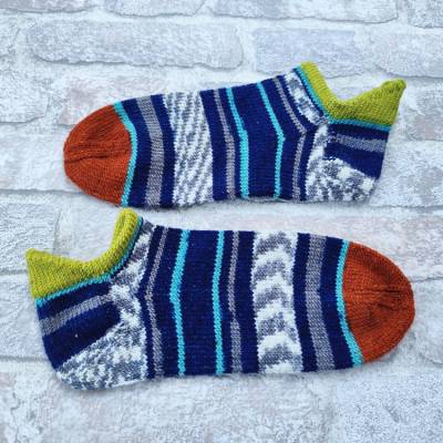 Gestrickte Sneaker Socken Gr. 38/39 bunt geringelt