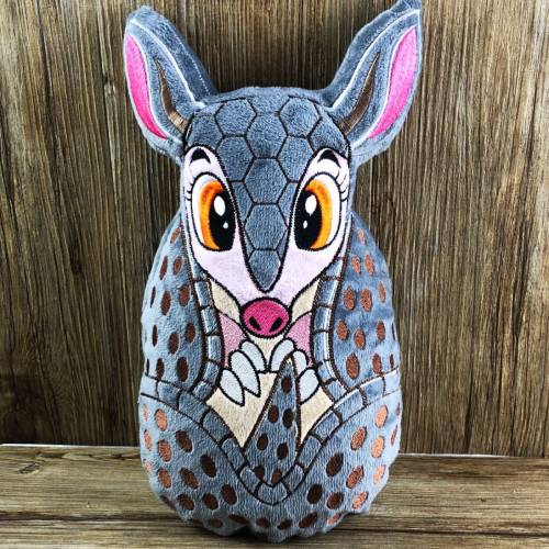 Stickdatei ITH Gürteltier Schorsch für Rahmen 16×26 cm, Maschinenstickerei, ITH Stickmuster mit Tiermotiv