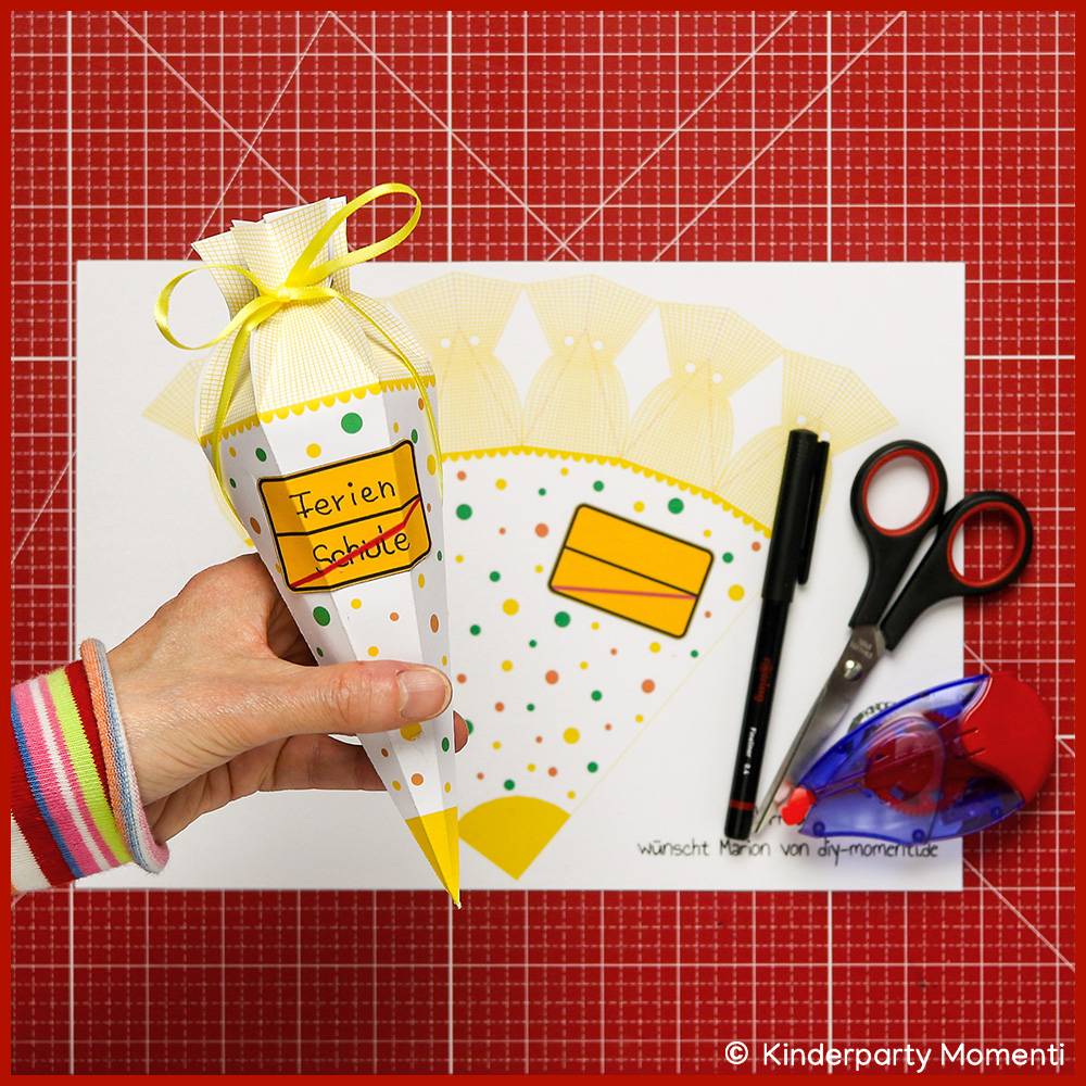 Drei Bastelvorlagen für Schultüten mit individuellem mit Ortsschild-Design Bild 1