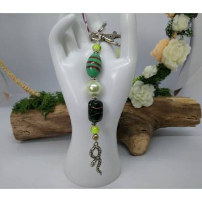 Einzigartiger Schlüsselanhänger Dschungelfieber mit grünen Glasdesigner Perlen & Schlange – Einzelstück Geschenkidee