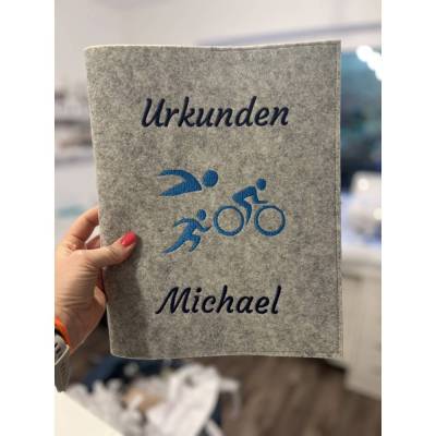 Personalisierte Urkundenmappe für Sportler hochwertig bestickt zum Aufbewahren von Urkunden Triathlon