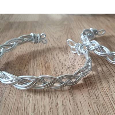 Armreif geflochten aus Aluminium, Drahtschmuck 
