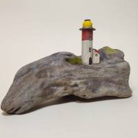 Maritime Deko auf Treibholz mit Leuchtturm, shabby style, maritim, Meer, Ostsee, Diorama, Treibholzkunst