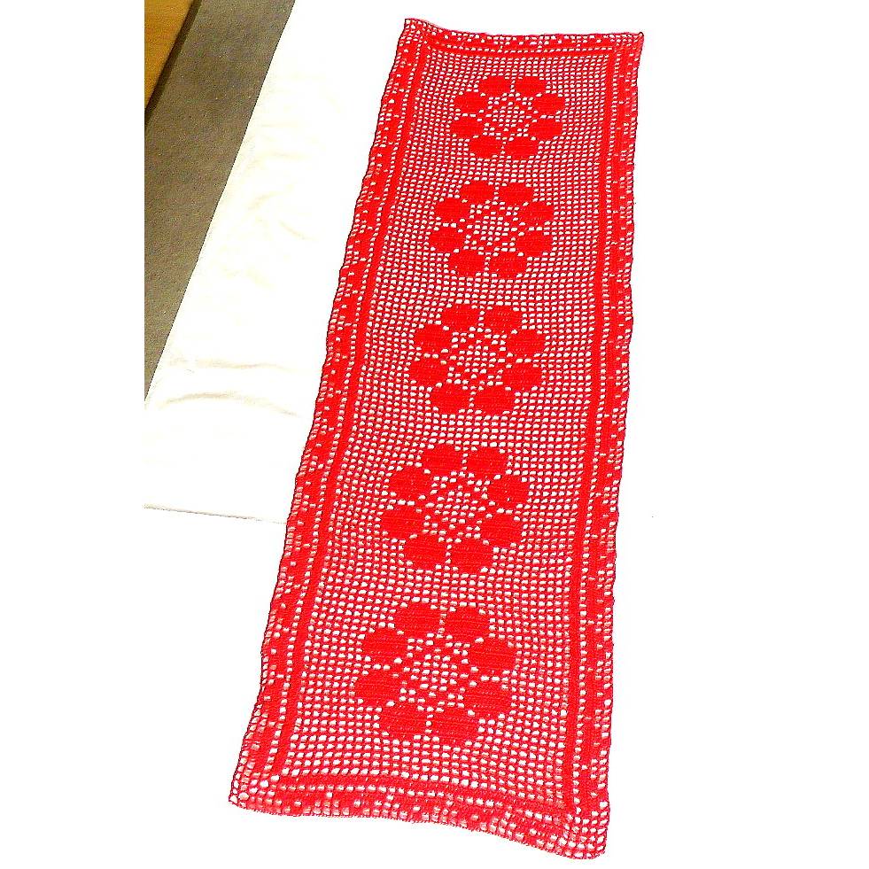 Tischläufer 113cm x 32 cm Tischdecke filigraner Läufer handgefertigter Läufer Tischdekoration