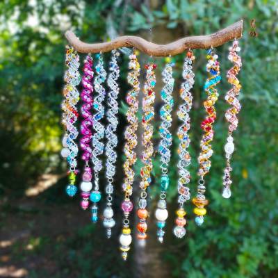 Langer bunter Suncatcher Fensterdeko – Funkelnder handmade Sonnenfänger als Geschenk