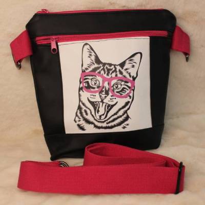 Umhängetasche Laila Bag – stylische Handtasche mit Katzenmotiv aus Kunstleder