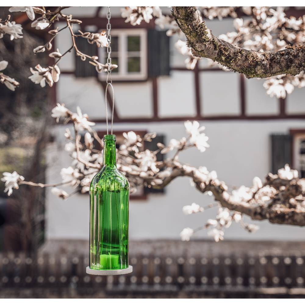 Nachhaltiges Hänge Windlicht aus der Weinflasche – Upcycling Deko in Grün