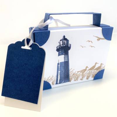 Koffer aus Karton – Handgemachte Geschenkverpackung für Urlaub, Reisegutschein oder Geldgeschenk (12x9x3,5cm)