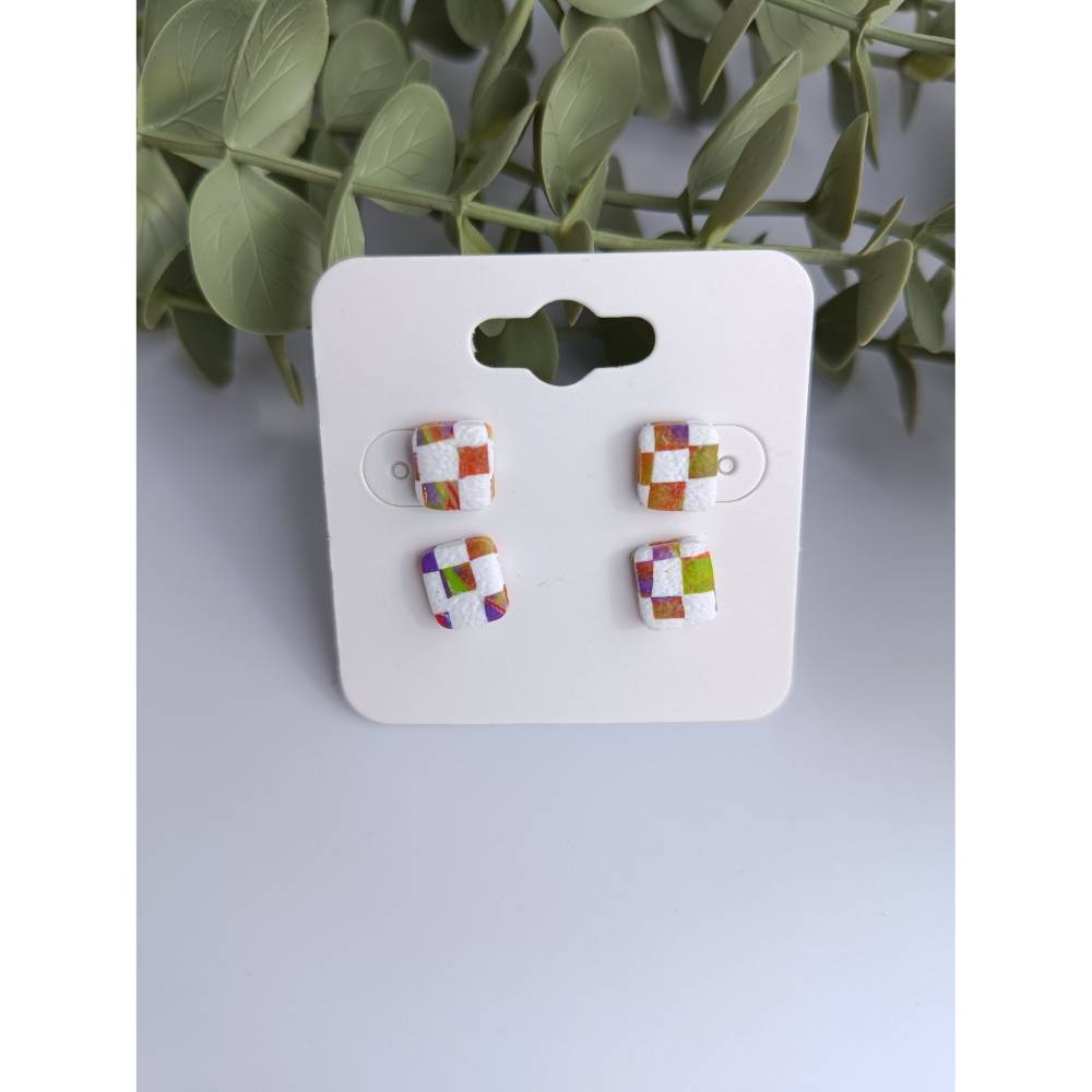 Großartig kleinkariert – Bunte Karomuster-Ohrringe aus Polymerclay, handgemacht & einzigartig / je Paar Bild 1