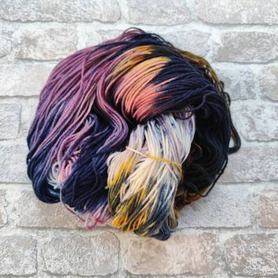 Sockenwolle Wolkenspiel Atelier Zitron Merino handgefärbt – bunte Sprenkel & weiche Qualität