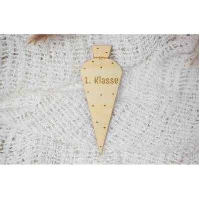 Erste Klasse Meilensteinkarte Herzchen aus Lindenholz – Perfekt zur Einschulung & als Geschenk, Schultütenform