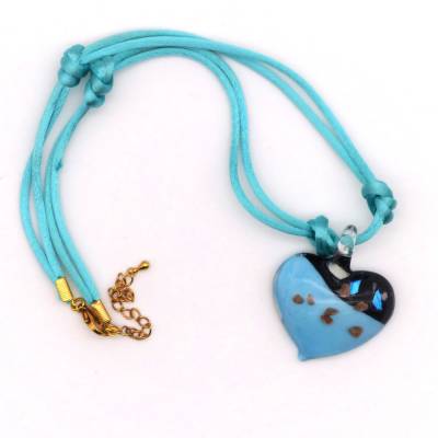 Herzkette Blau Türkis – Glasherz Halskette mit Satinband & Karabiner – Schmuck von Kunst mit Perlen