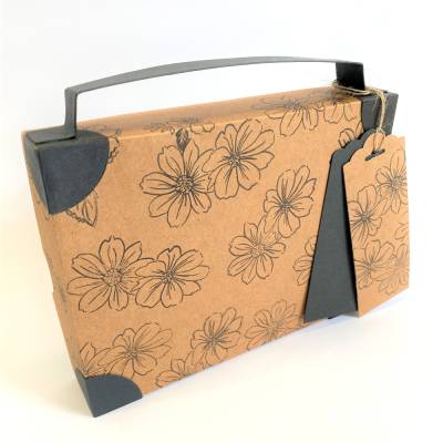 Geschenkverpackung in Kofferoptik aus Karton für ein Geldgeschenk zum Urlaub oder Reisegutschein (18x13,5x3,3 cm)