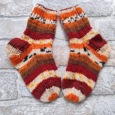Bunte Kindersocken orange geringelt Größe 20/21