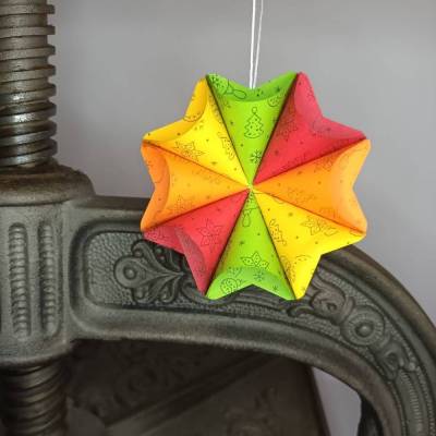 Bastelset Geschenkanhänger Christbaumschmuck – 128 Blatt Origami Motivpapier 5 x 5cm, farbig bedruckt