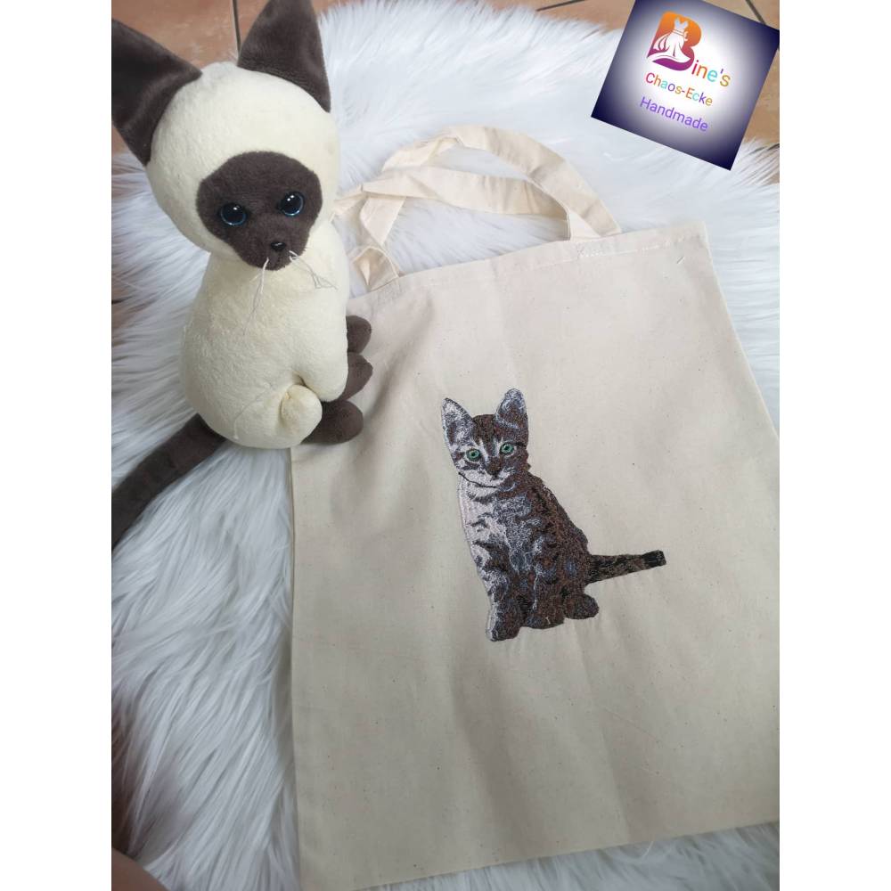 DreamEmbroid "Little Cat" – Fotorealistische Katzen-Stickdatei für Webware & Filz Bild 3