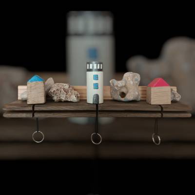 Schlüsselbrett „Nordlicht“ – Konsole aus Räuchereiche & Fichte mit handbemalter Mini-Deko/ Schlüsselanhängern