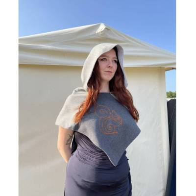 Wikinger Gugel Skjoldehamn bestickt – Mittelalter Kapuze aus Wolle für Reenactment & LARP