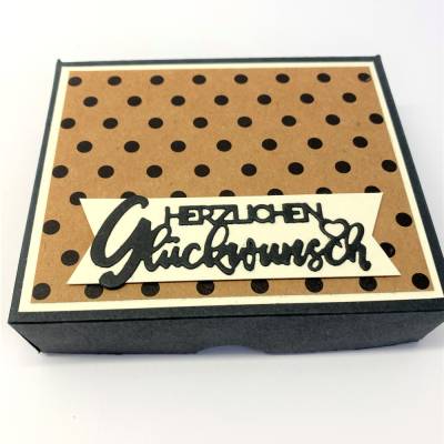 Geburtstagskuchen Bausatz – Handgemachte Geschenkverpackung 12x10x3 cm aus Tonkarton