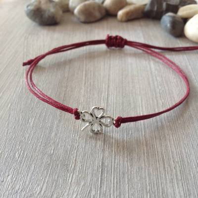 Armbändchen mit Kleeblatt