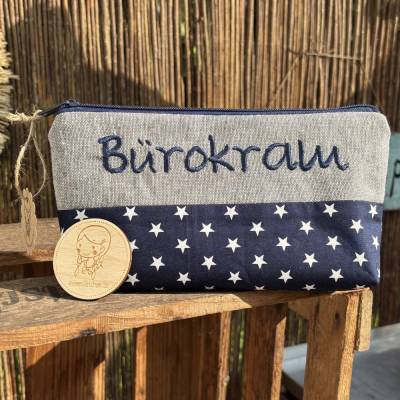 Bürokram Schlampermäppchen – Stiftemappe aus Baumwolle mit Sternchen & besticktem Schriftzug