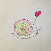 Gruß Schnecke Stickmuster 10x10 cm – Niedliche Schnecke mit Luftballon für Kinder, Geschenke & Deko