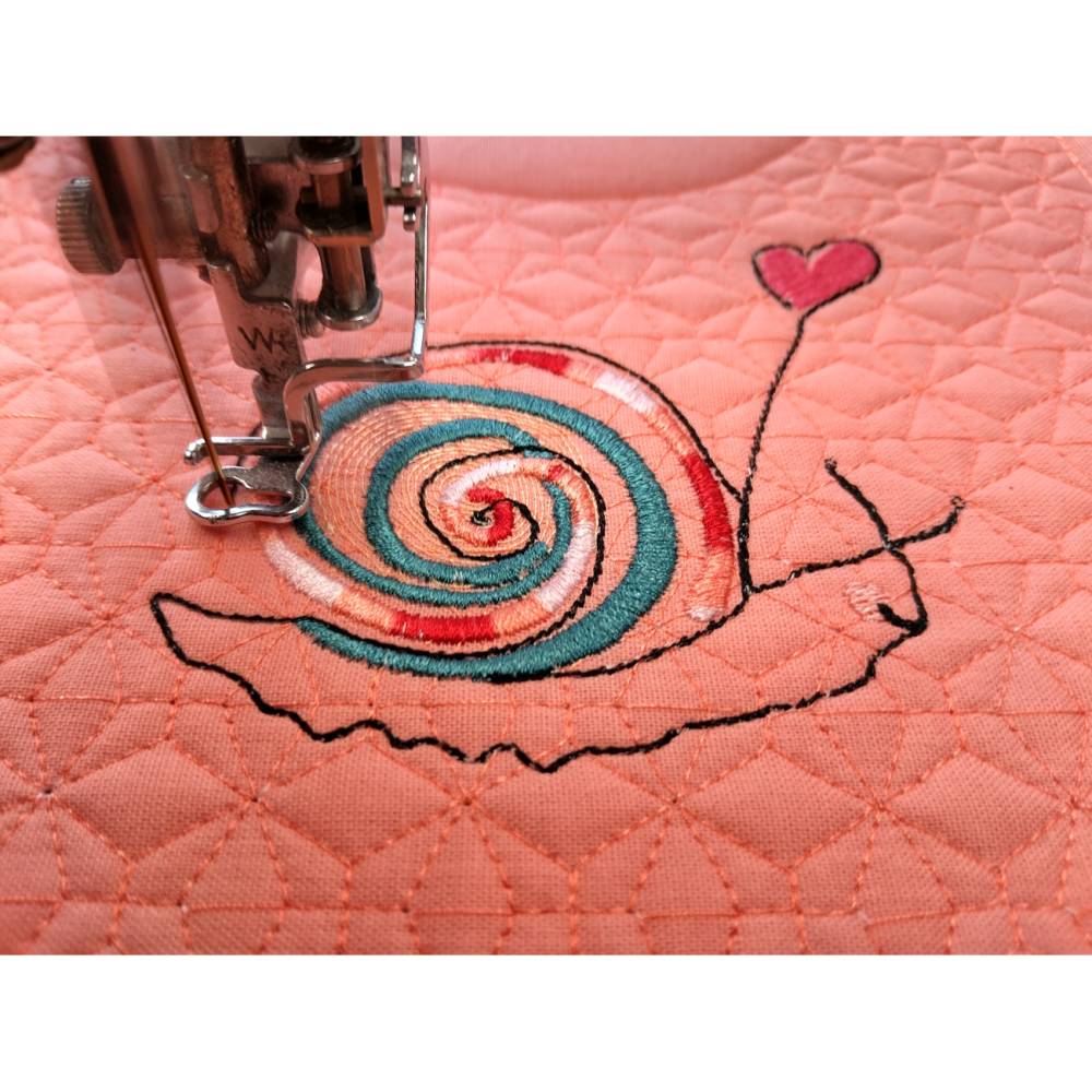 Gruß Schnecke Stickmuster 10x10 cm – Niedliche Schnecke mit Luftballon für Kinder, Geschenke & Deko Bild 5