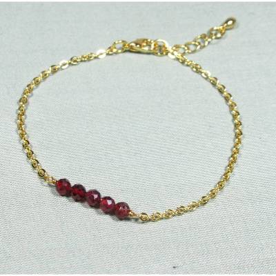 Geburtsstein Armband Januar Granat vergoldet – Handgemachter Schmuck mit natürlichen Granatperlen (2274)
