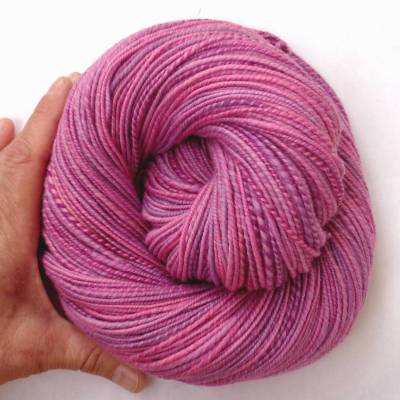 Love Spell, ultraweiches Merinogarn handgesponnen und handgefärbt 100g/305m, Nadelstärke ab 4,5 mm, Strickgarn,Luxusgarn