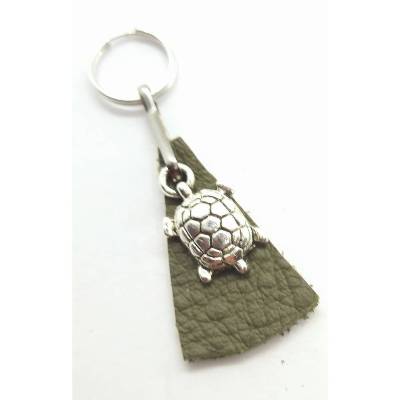 Reißverschluss-Anhänger  LEDER & METALL Oliv Silber Schildkröte Kombination Charm – Unikat Zieherhelfer