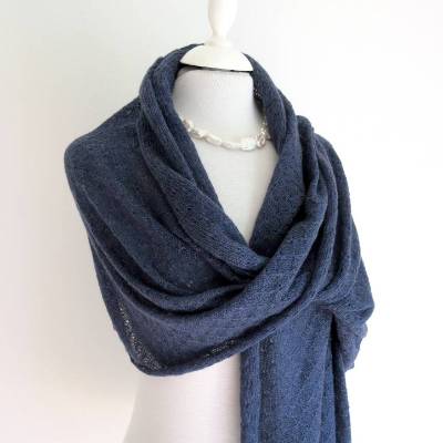 Gestrickter Kaschmir Damenschal in Blau oder Grün, handgefertigtes Tuch aus reiner Naturfaser, Schultertuch