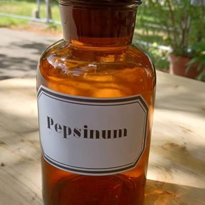 Apothekenfläschchen Pepsinum – Vintage Apothekerflasche im guten Zustand