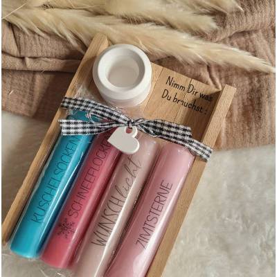 Nimm dir was du brauchst Geschenkset – Personalisierte Kerzen & Raysin Deko für Frauen - kl. Mitbringsel