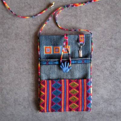 Kleine Jeanstasche, Upcycling, Handytasche, stylisch und nachhaltig, Umhängetasche
