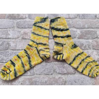Handgestrickte Socken Größe 36/37 – Sonniges Gelb, Unikat aus handgefärbter Wolle